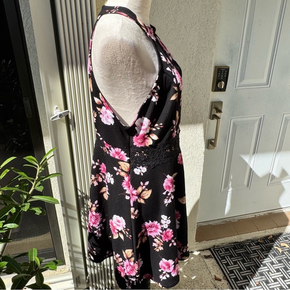 NO BOUNDARIES. NWT. Black/Pink Floral, Sleeveless Dress. Size 2X. Halter… - Picture 6 of 12